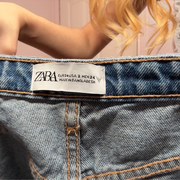 ZARA Mid rise Denim Blue Shorts SZ: 2 - Picture 2 of 5